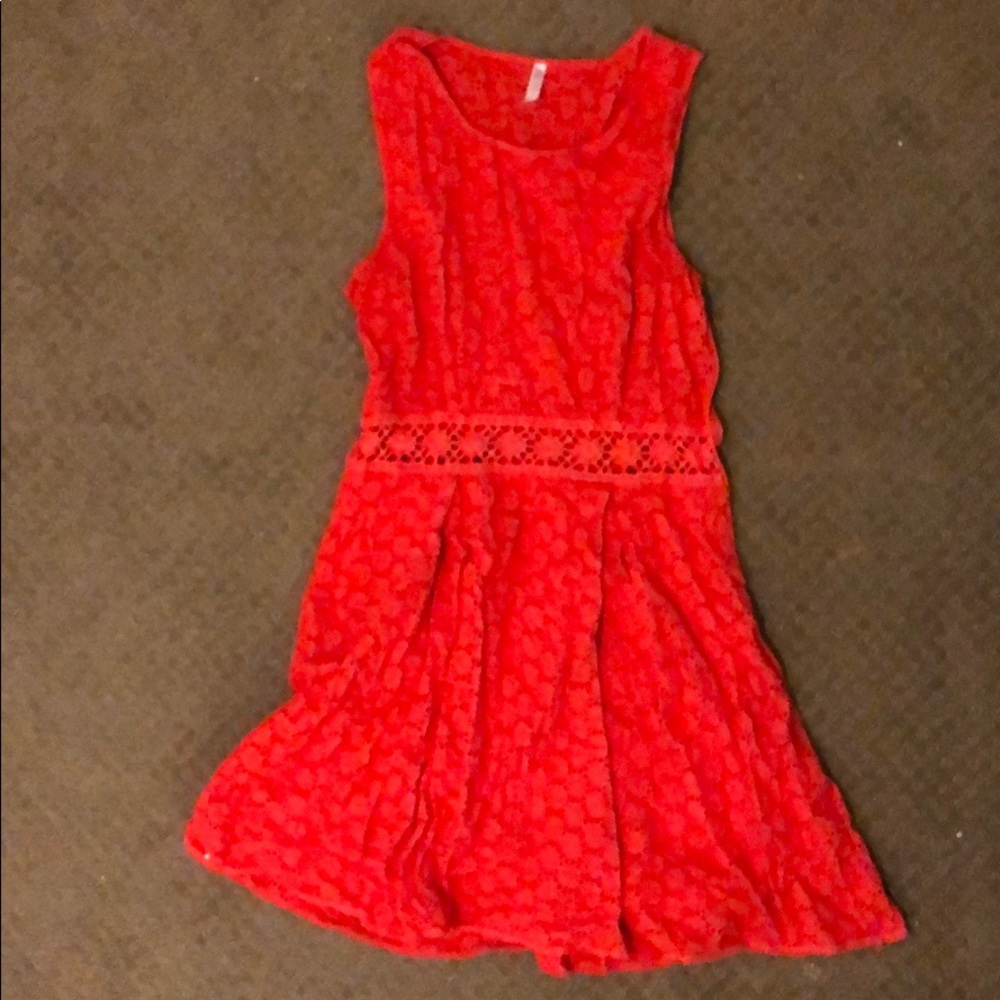 Fit and flare dress with cutout on abdomen